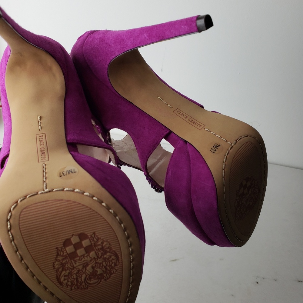 NWOT Vince Camuto Crystal Embellished Heels Berry - Picture 6 of 6